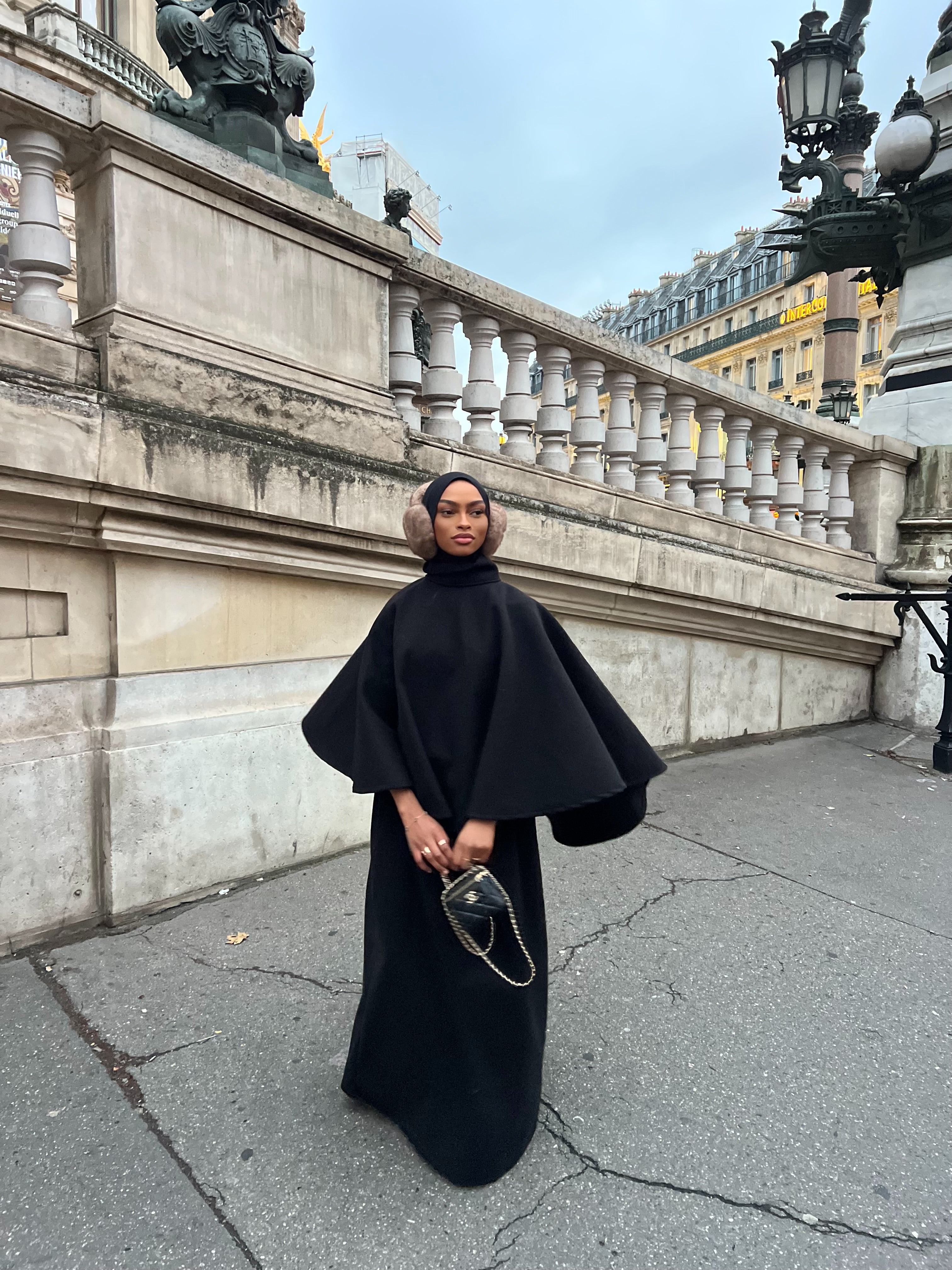 Cache oreilles taupe