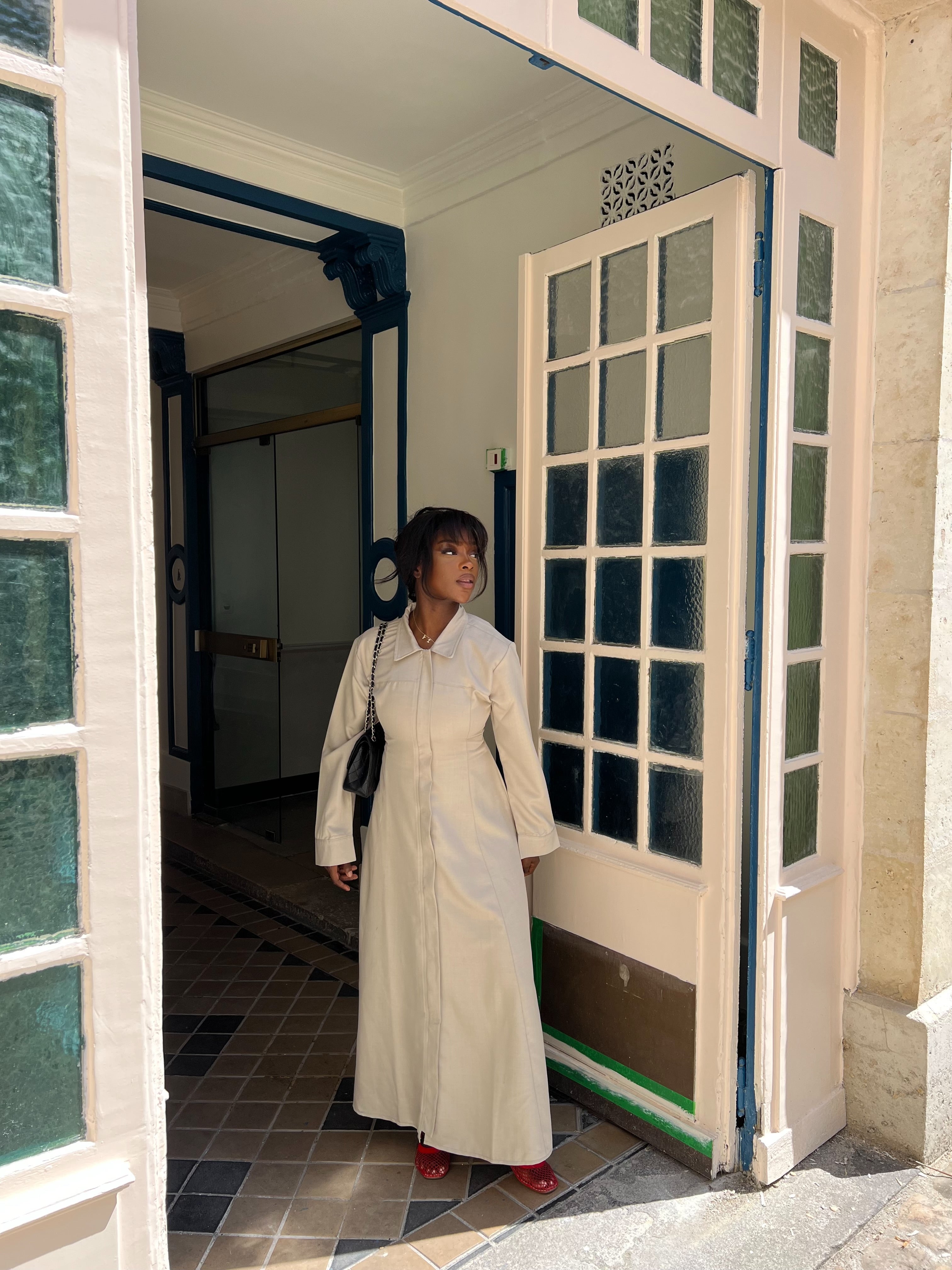 ( Taille standard ) Robe Kendra beige ajustable ( Traitement sous 5 jours ouvrés )