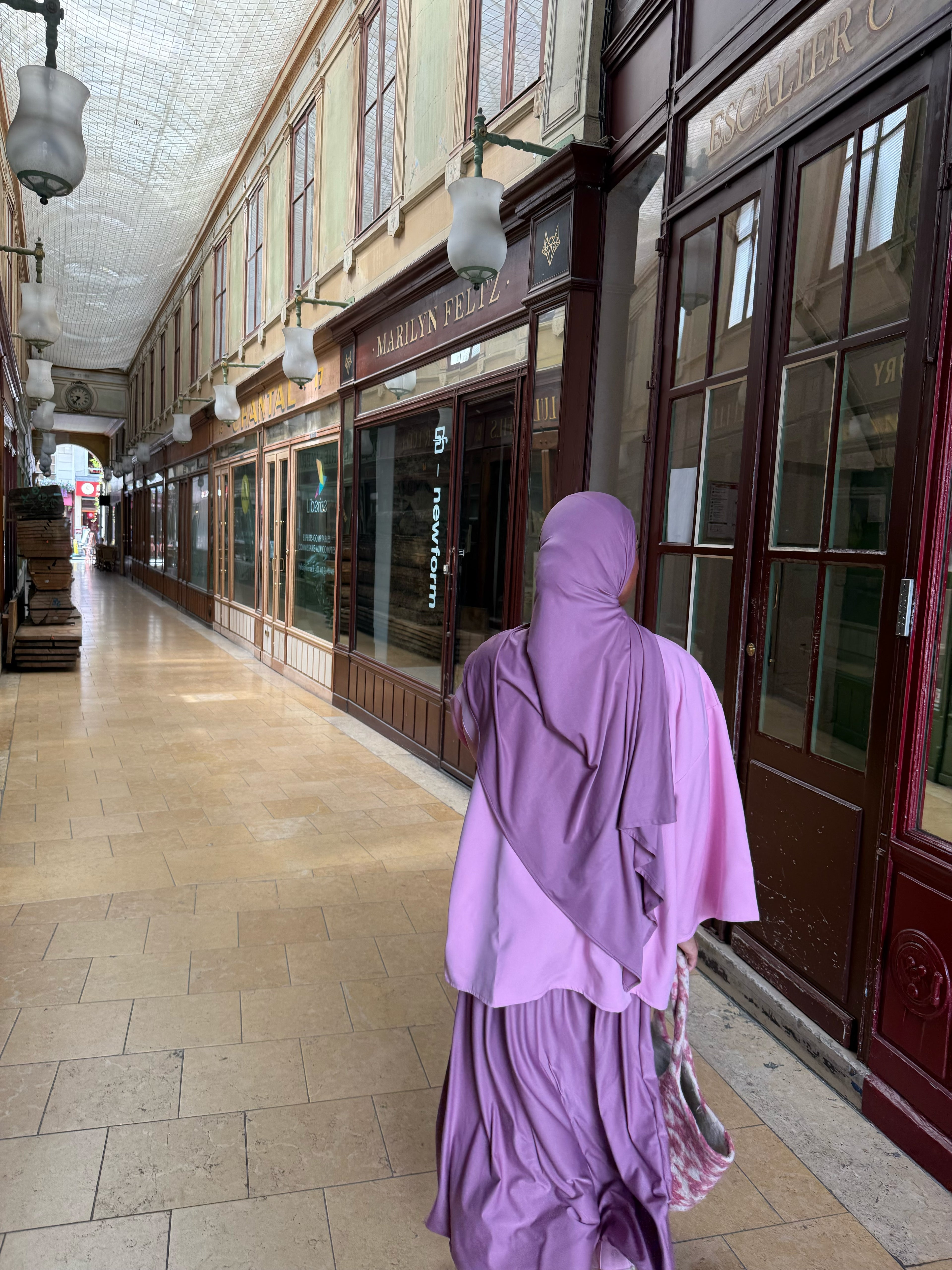 T-shirt Oversize by Tahira Rose Pâle