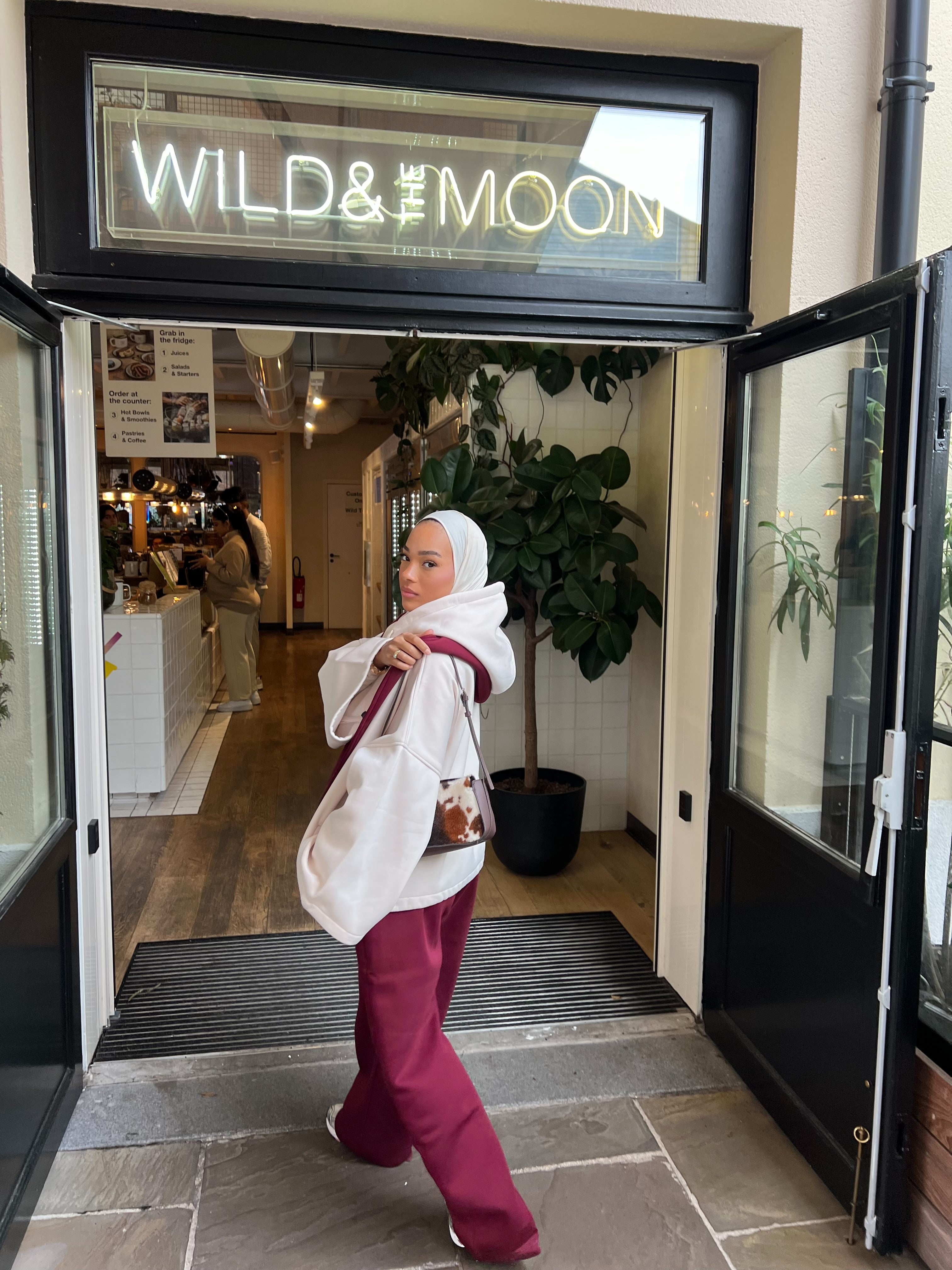 Set Aura Fit rouge bordeau( Pantalon et écharpe-capuche )