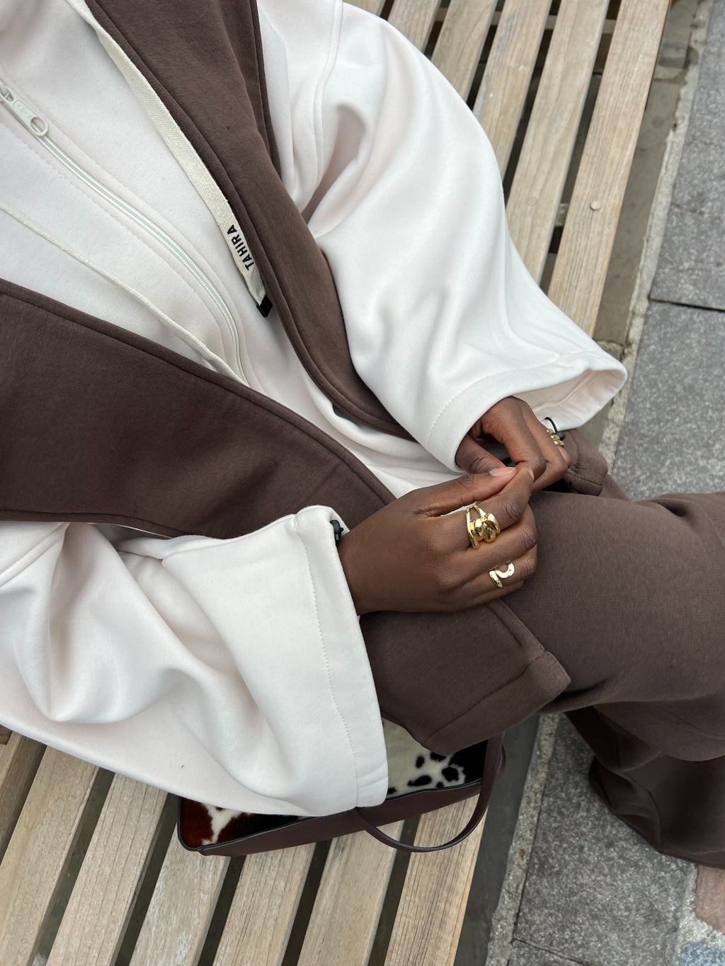 Set Aura Fit marron ( Pantalon et écharpe-capuche )