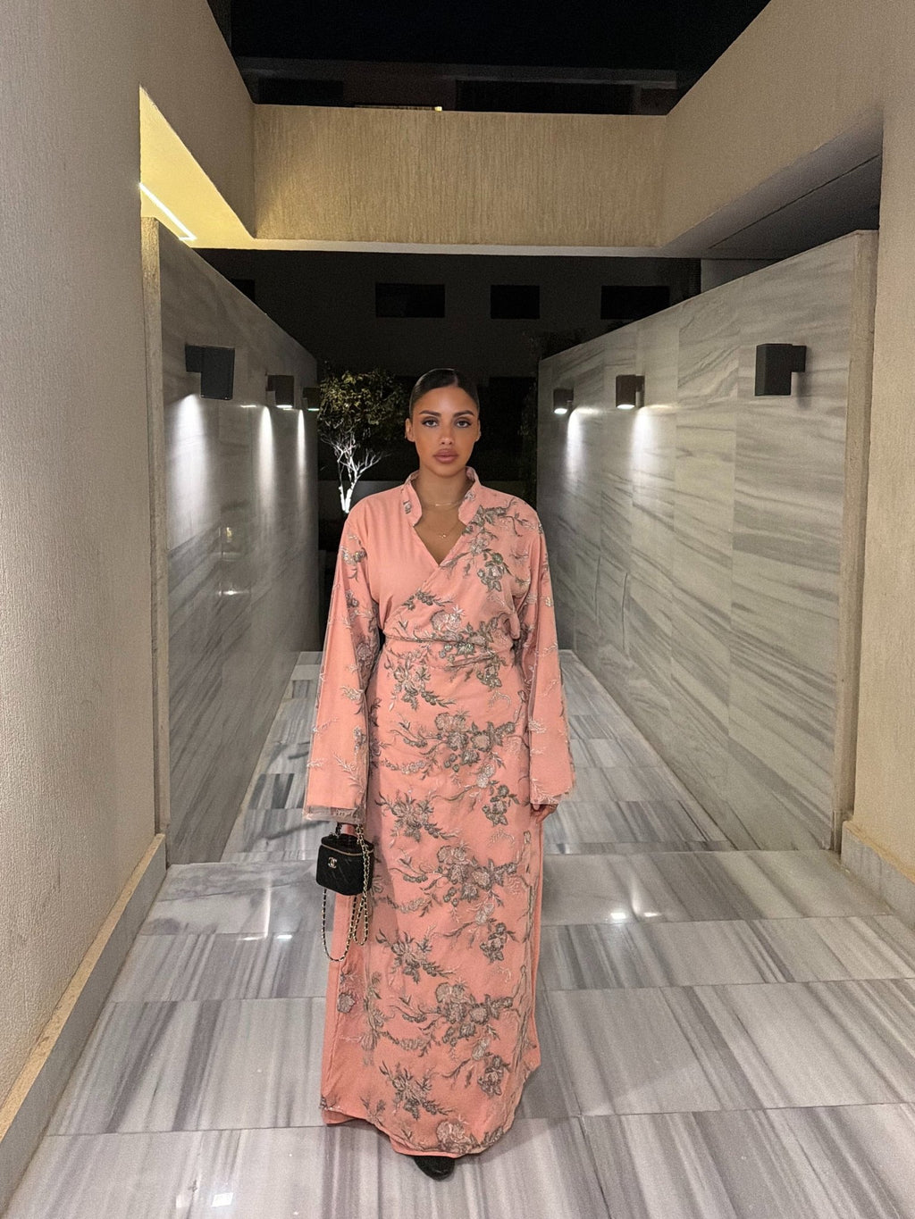 Abaya Kyu New Brodé Saumon - TAHIRA