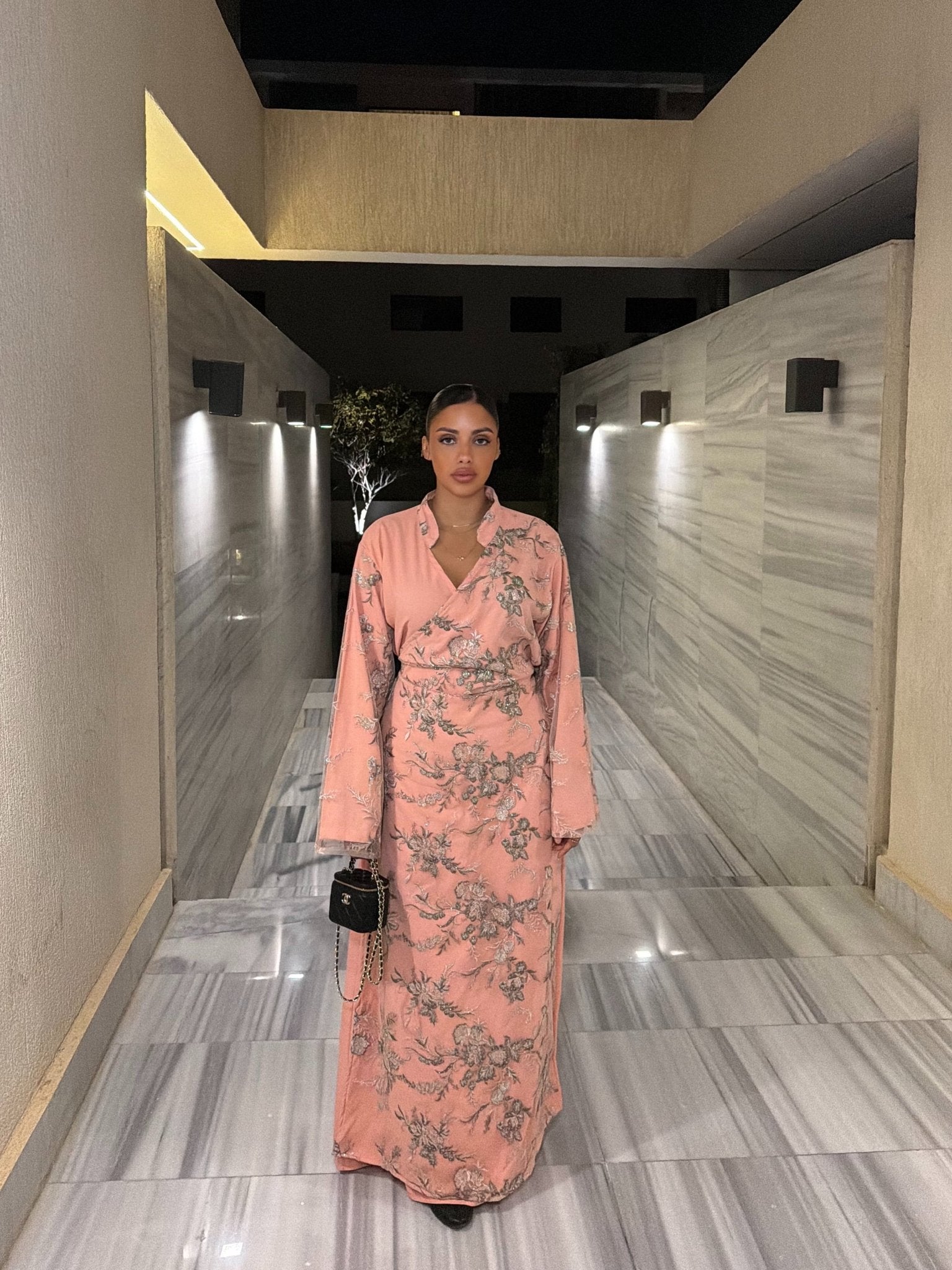 Abaya Kyu New Brodé Saumon - TAHIRA