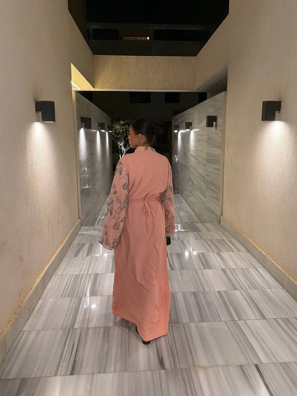 Abaya Kyu New Brodé Saumon - TAHIRA