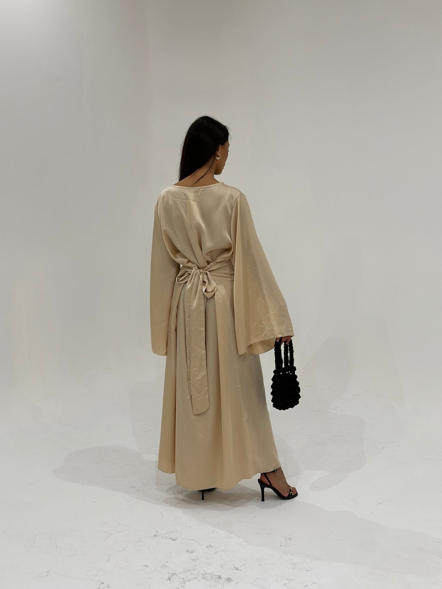 Abaya Satiné Sunshine Beige - TAHIRA