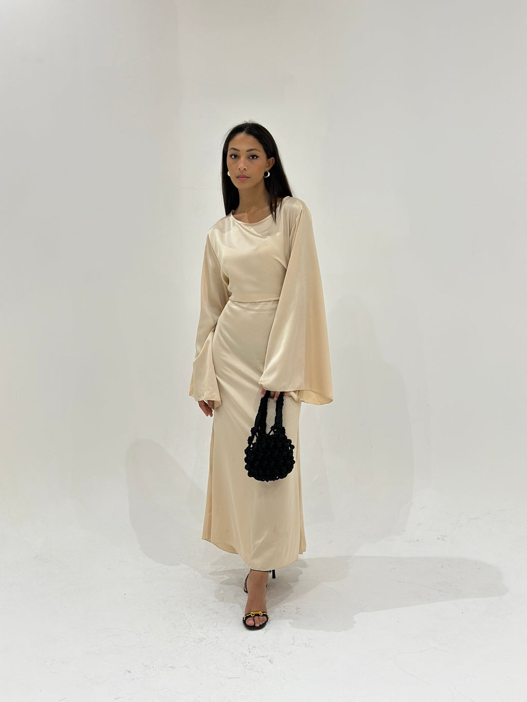 Abaya Satiné Sunshine Beige - TAHIRA