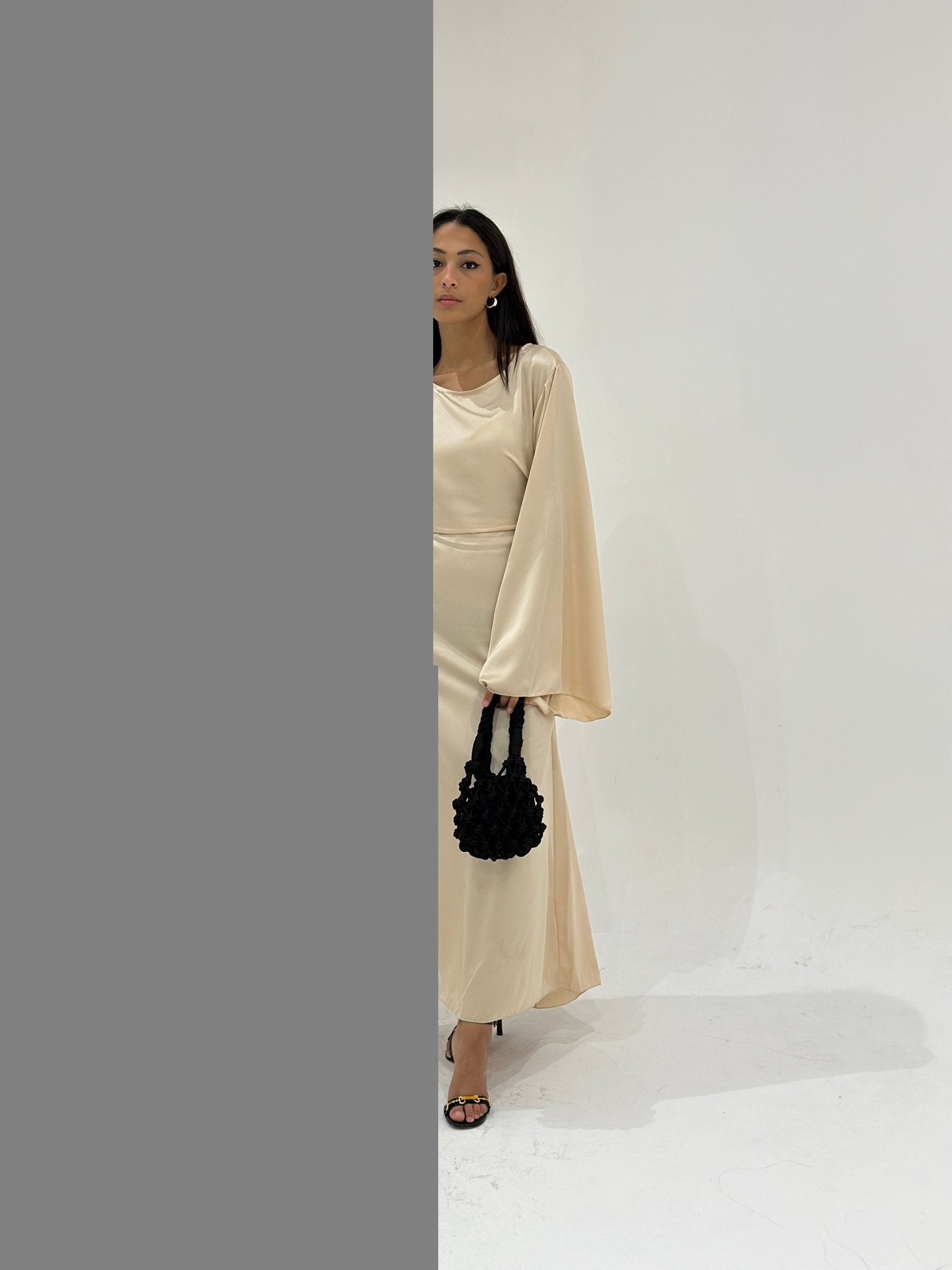 Abaya Satiné Sunshine Beige - TAHIRA