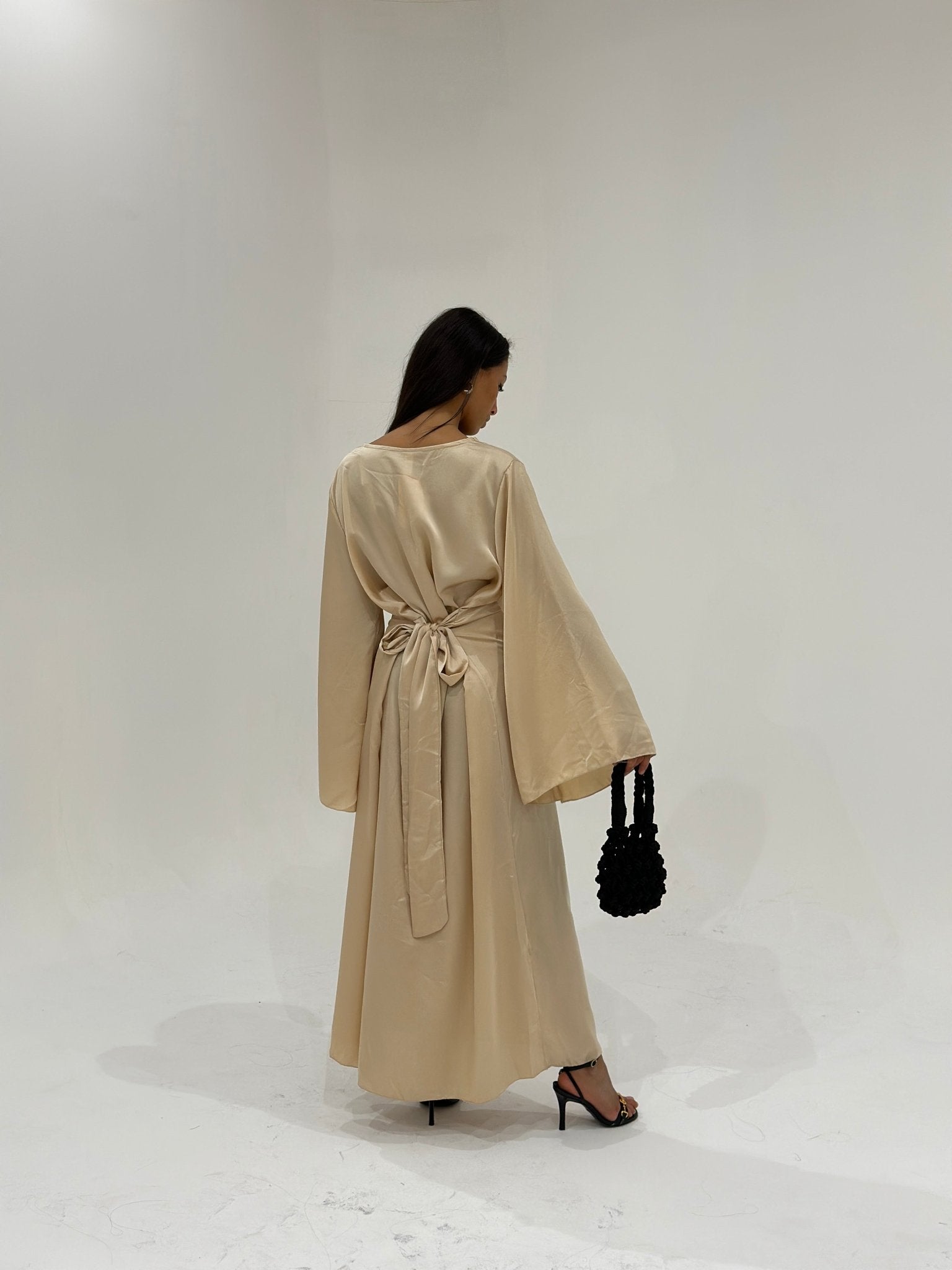 Abaya Satiné Sunshine Beige - TAHIRA