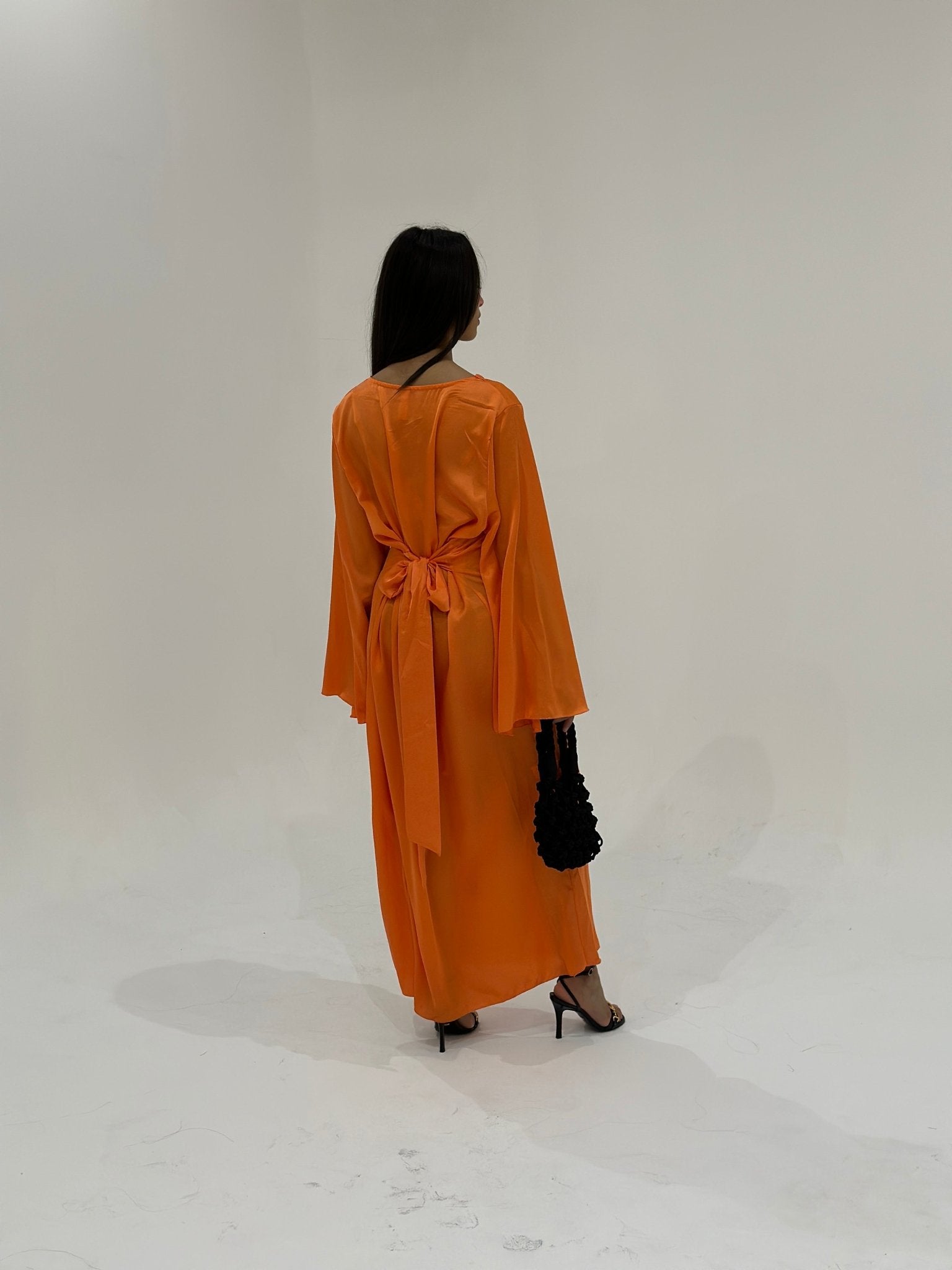 Abaya Sunshine Satiné Orange Pêche - TAHIRA