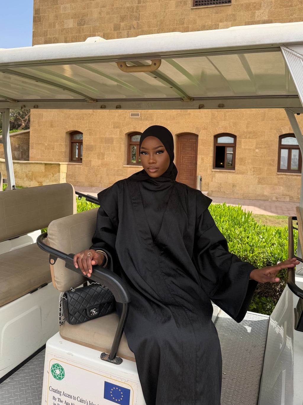 Abaya Tournesol Noir - TAHIRA