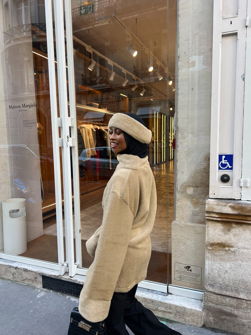 Ensemble Teddy Beige ( Fourrure et Pull ) - TAHIRA