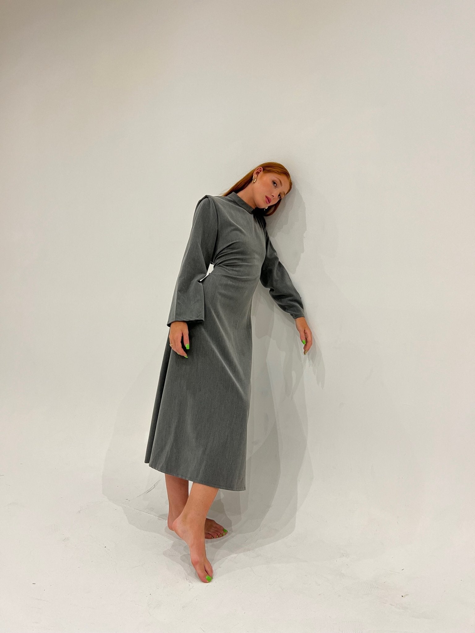 Robe Richy Grise - TAHIRA