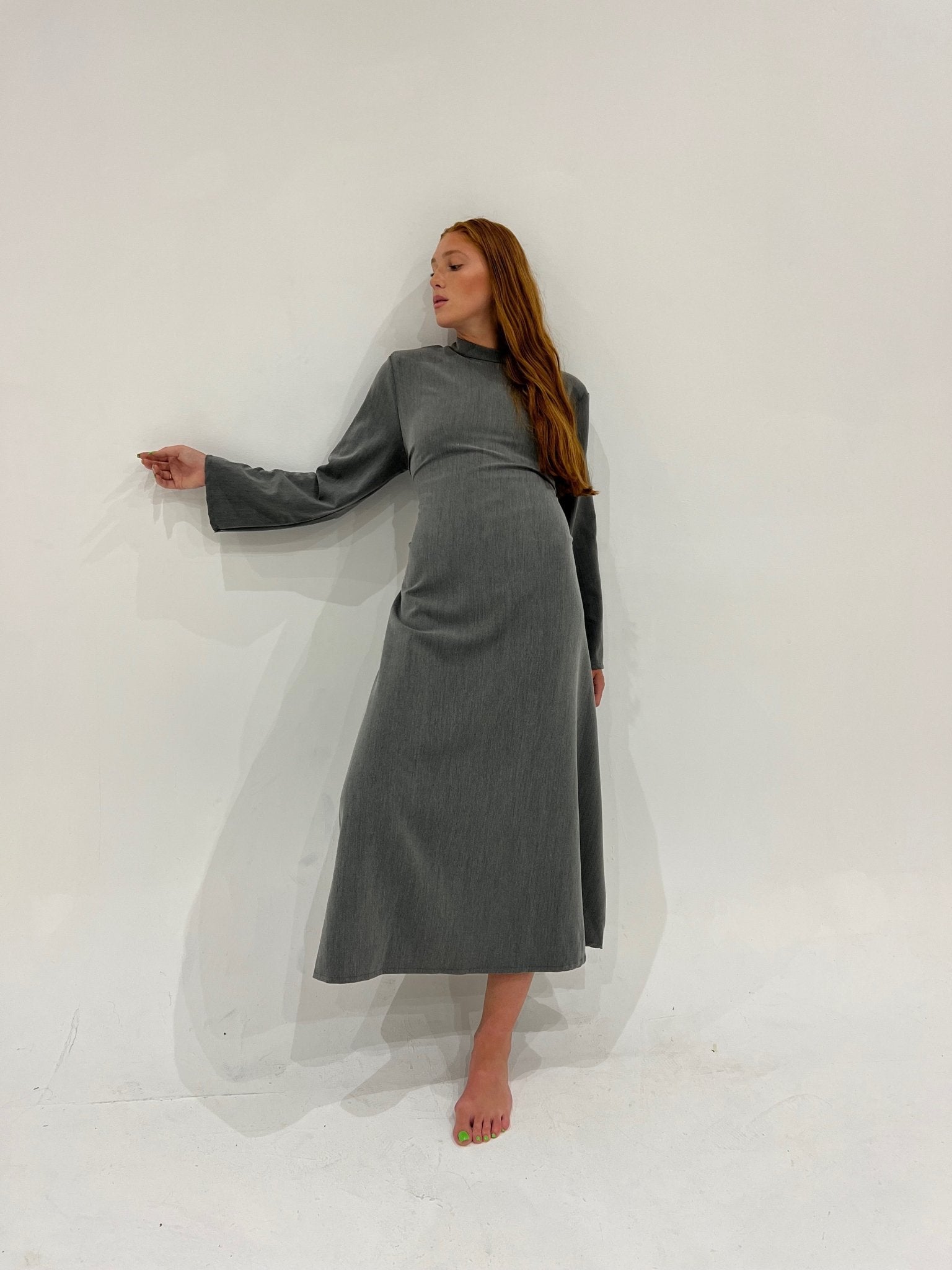 Robe Richy Grise - TAHIRA