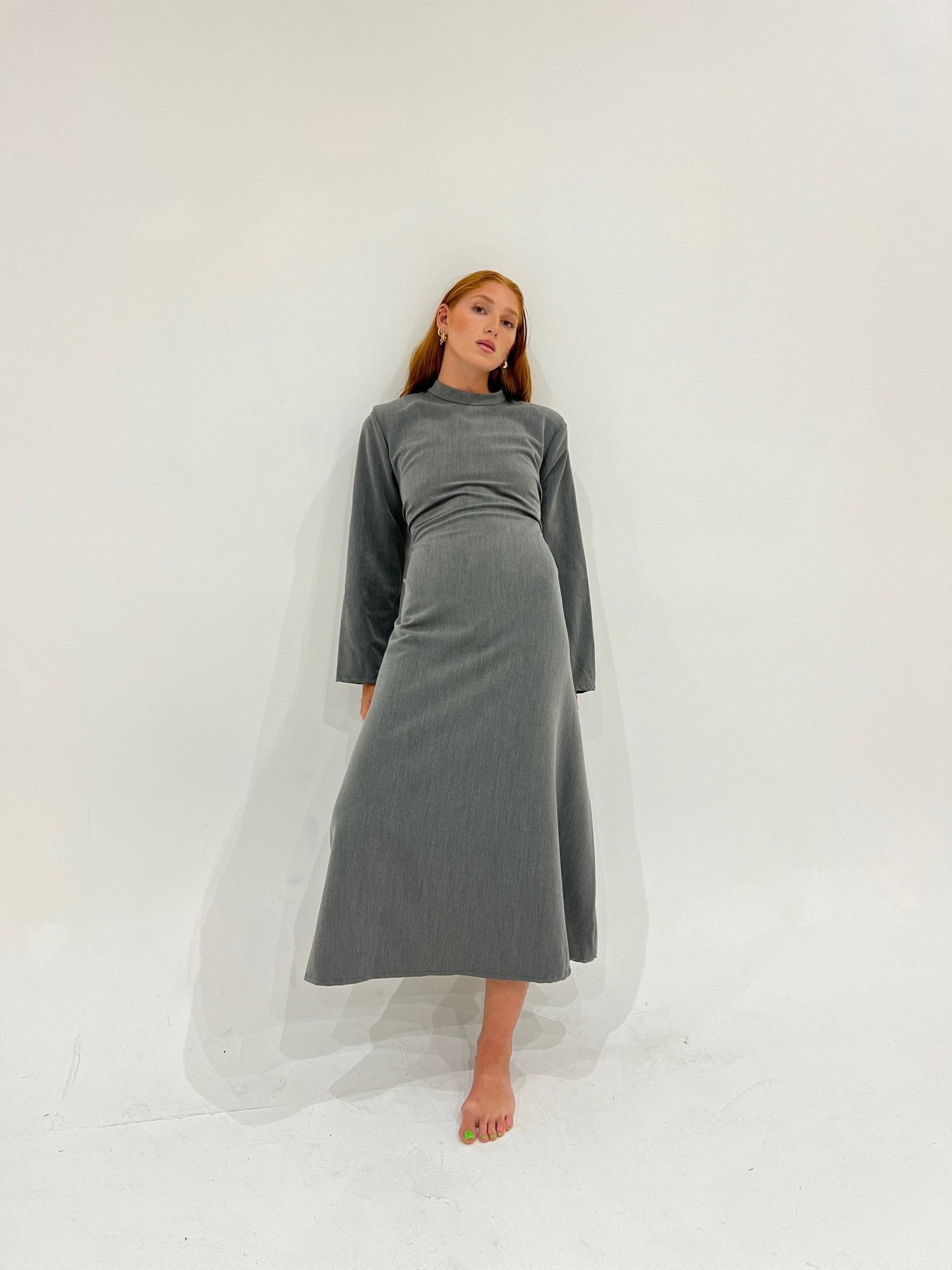 Robe Richy Grise - TAHIRA