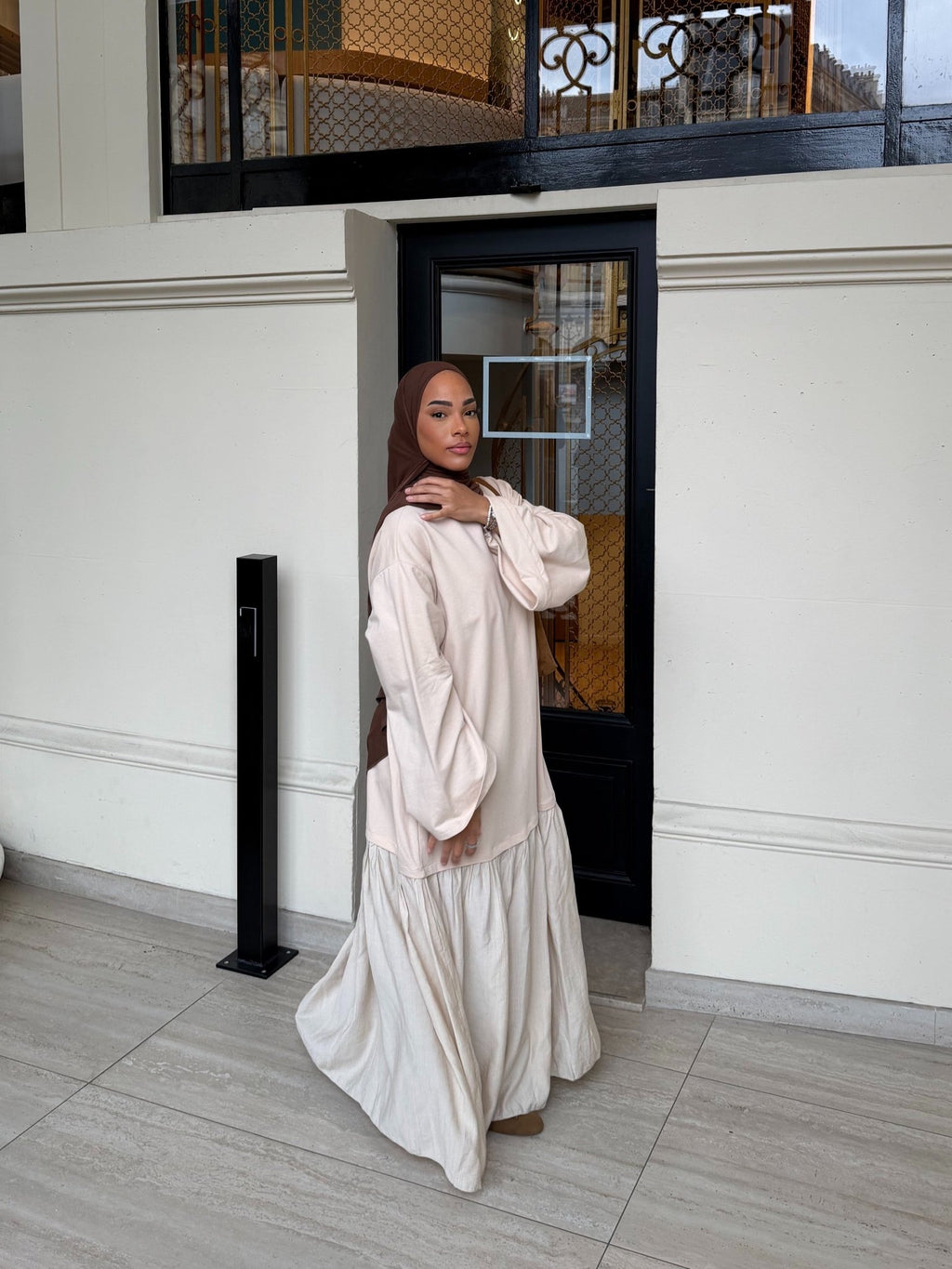 Robe Vayana Beige - TAHIRA