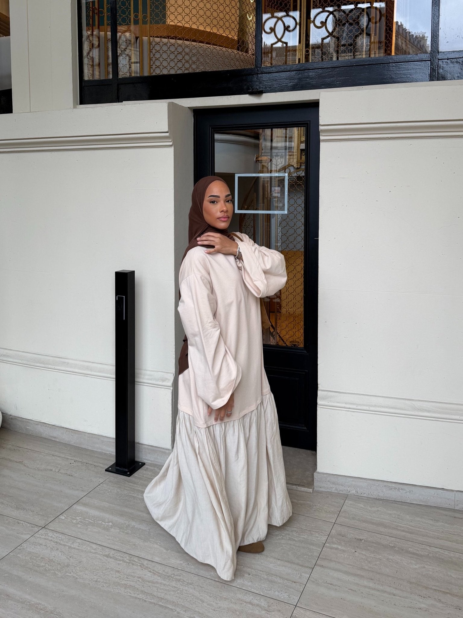 Robe Vayana Beige - TAHIRA