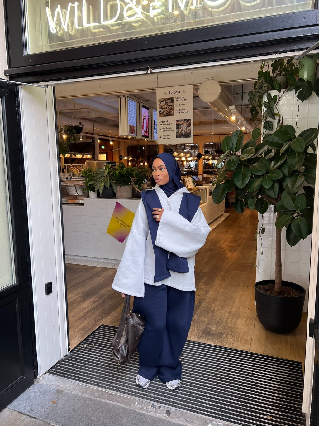 Set Aura Fit Bleu Nuit ( Pantalon et Écharpe - capuche ) - TAHIRA