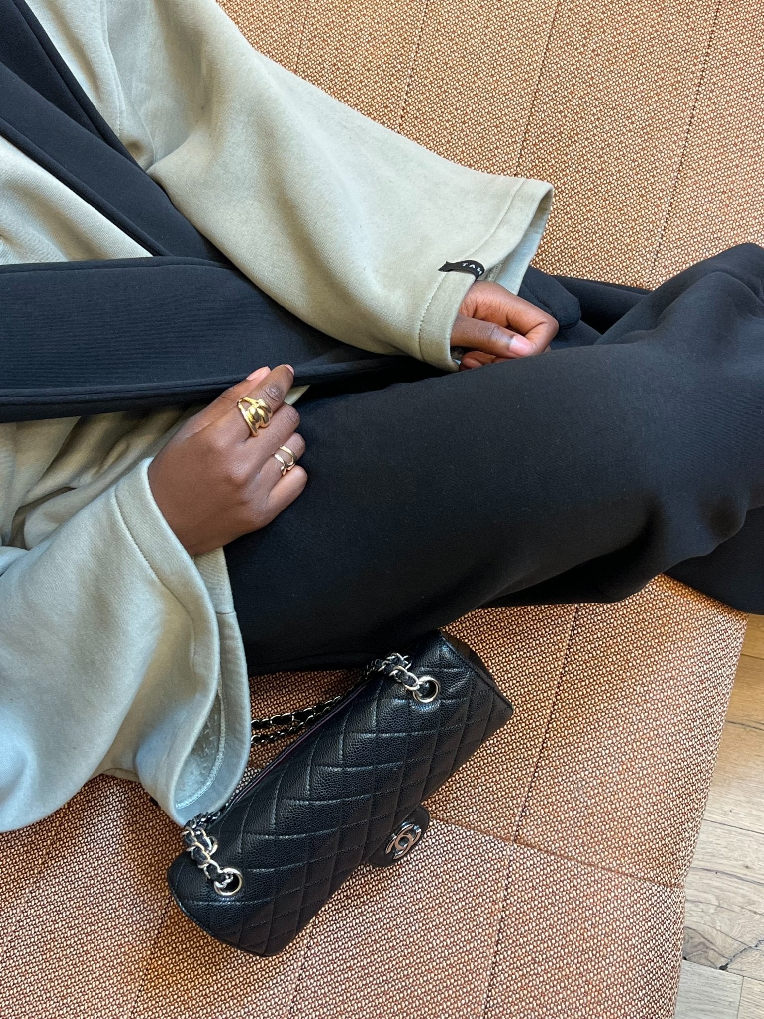 Set Aura Fit Noir ( Pantalon et Écharpe - capuche ) - TAHIRA