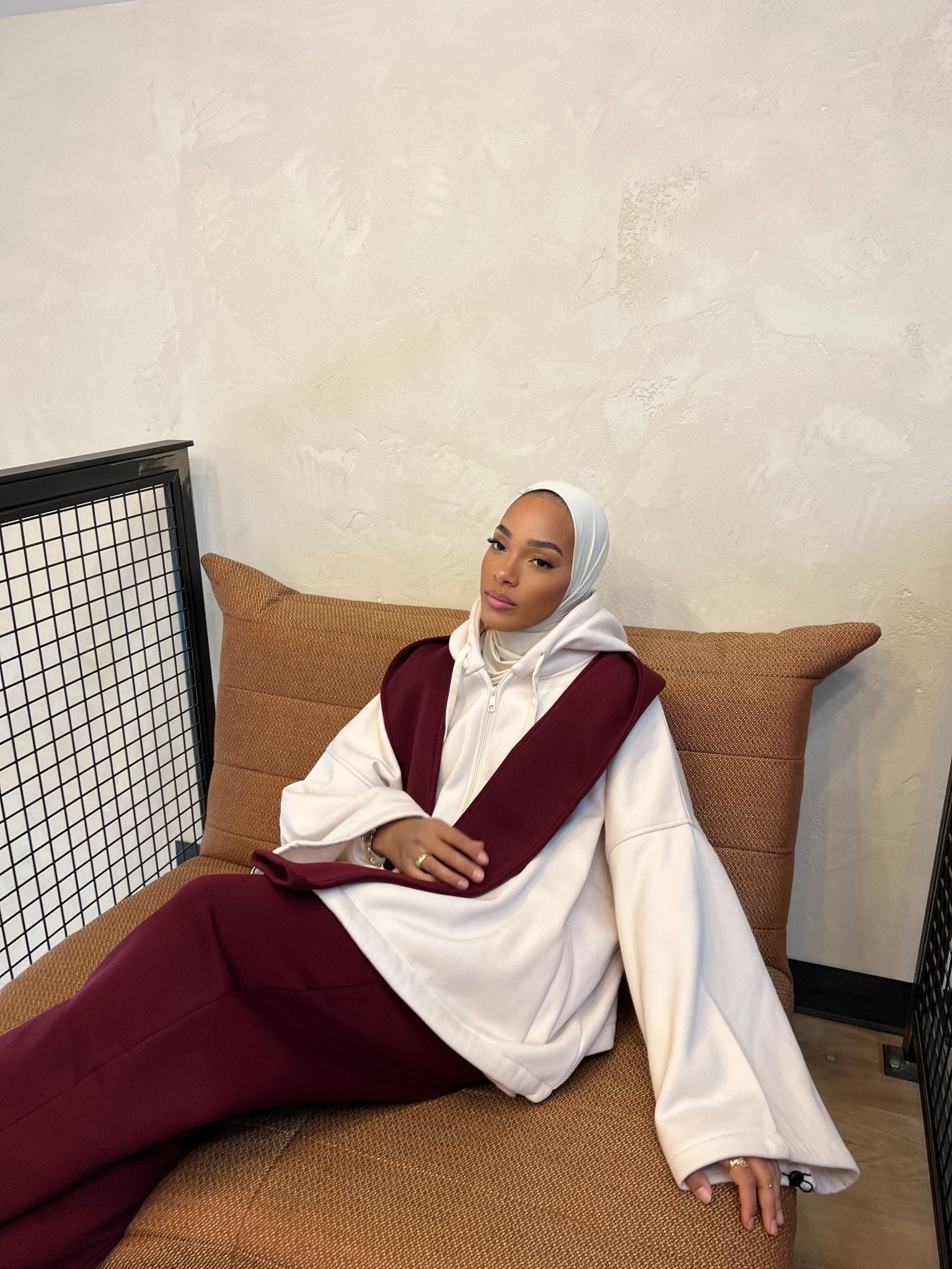 Set Aura Fit Rouge Bordeau( Pantalon et Écharpe - capuche ) - TAHIRA