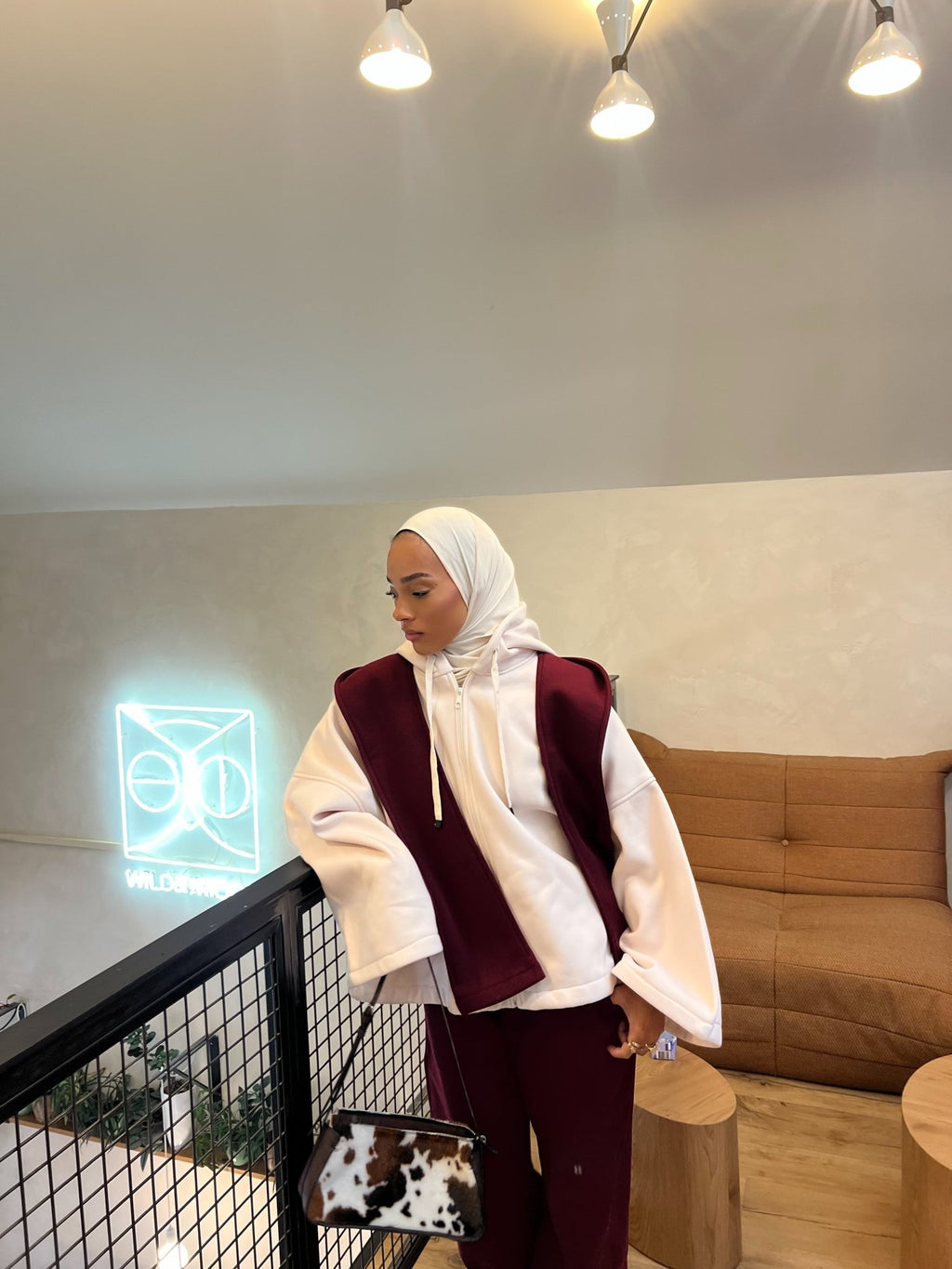 Set Aura Fit Rouge Bordeau( Pantalon et Écharpe - capuche ) - TAHIRA