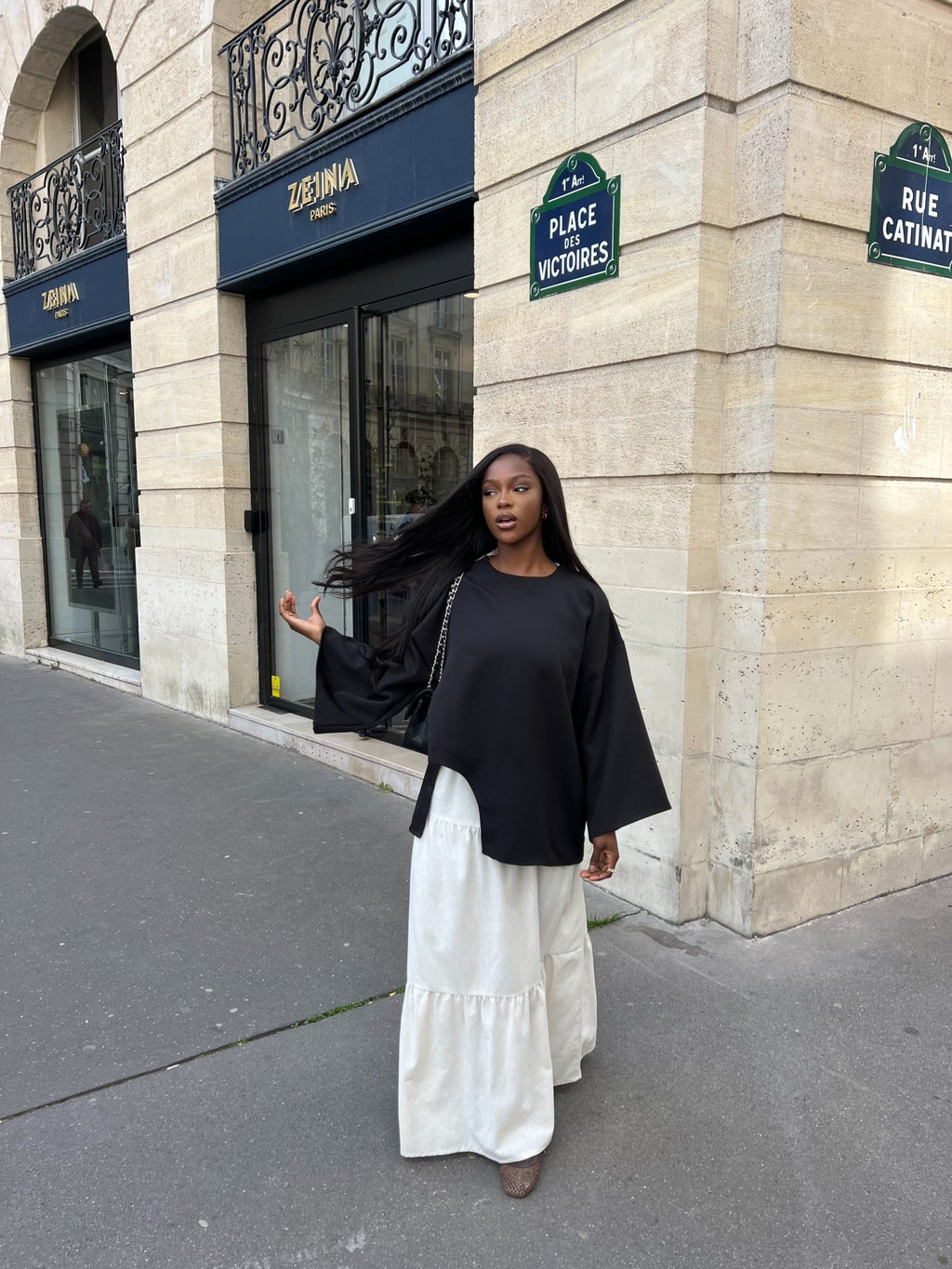 T-shirt Oversize by Tahira Noir - TAHIRA