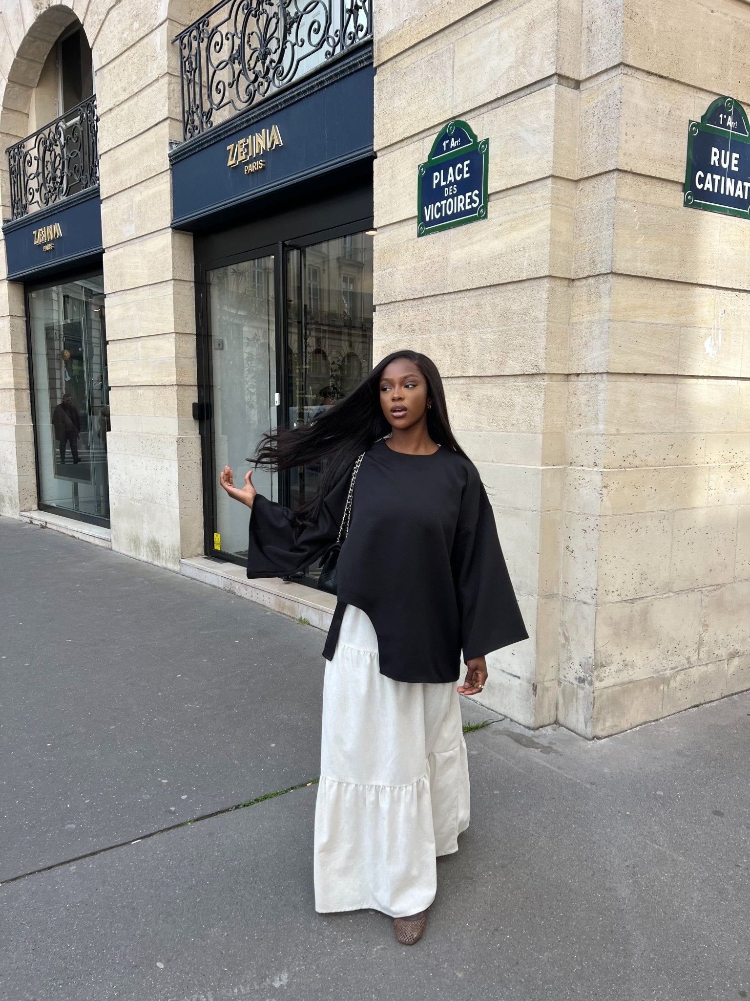 T-shirt Oversize by Tahira Noir - TAHIRA