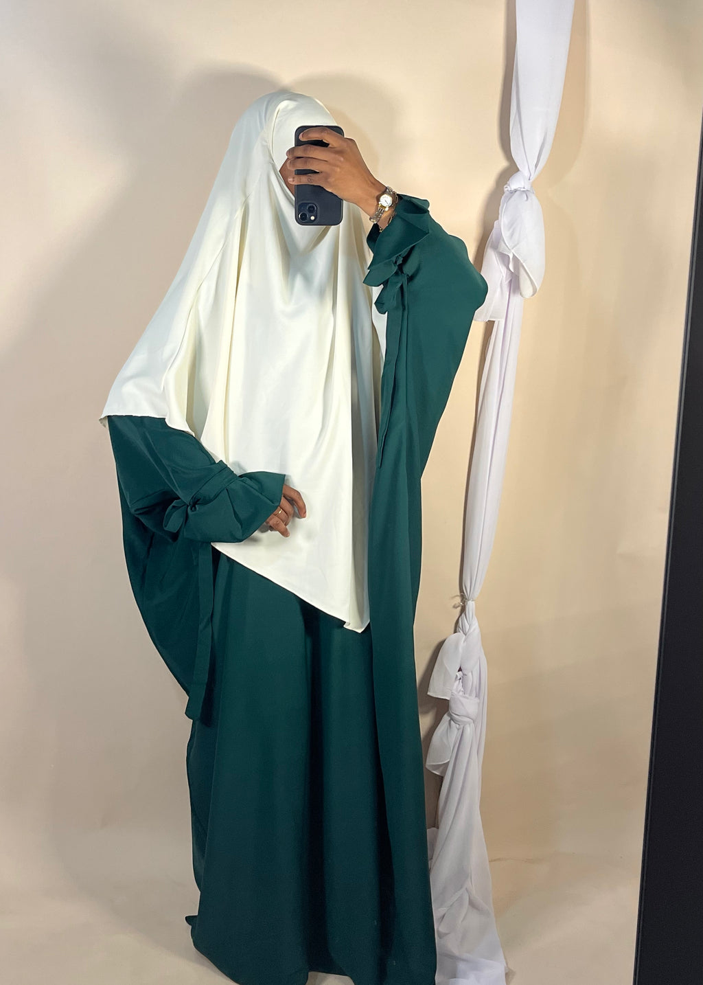Saudi Emirati Abaya